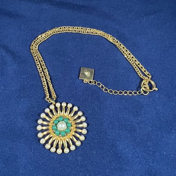 Liz Claiborne Starburst Pendant Necklace Gold-Tone Faux Pearl & Turquoise Beaded - Picture 2 of 3